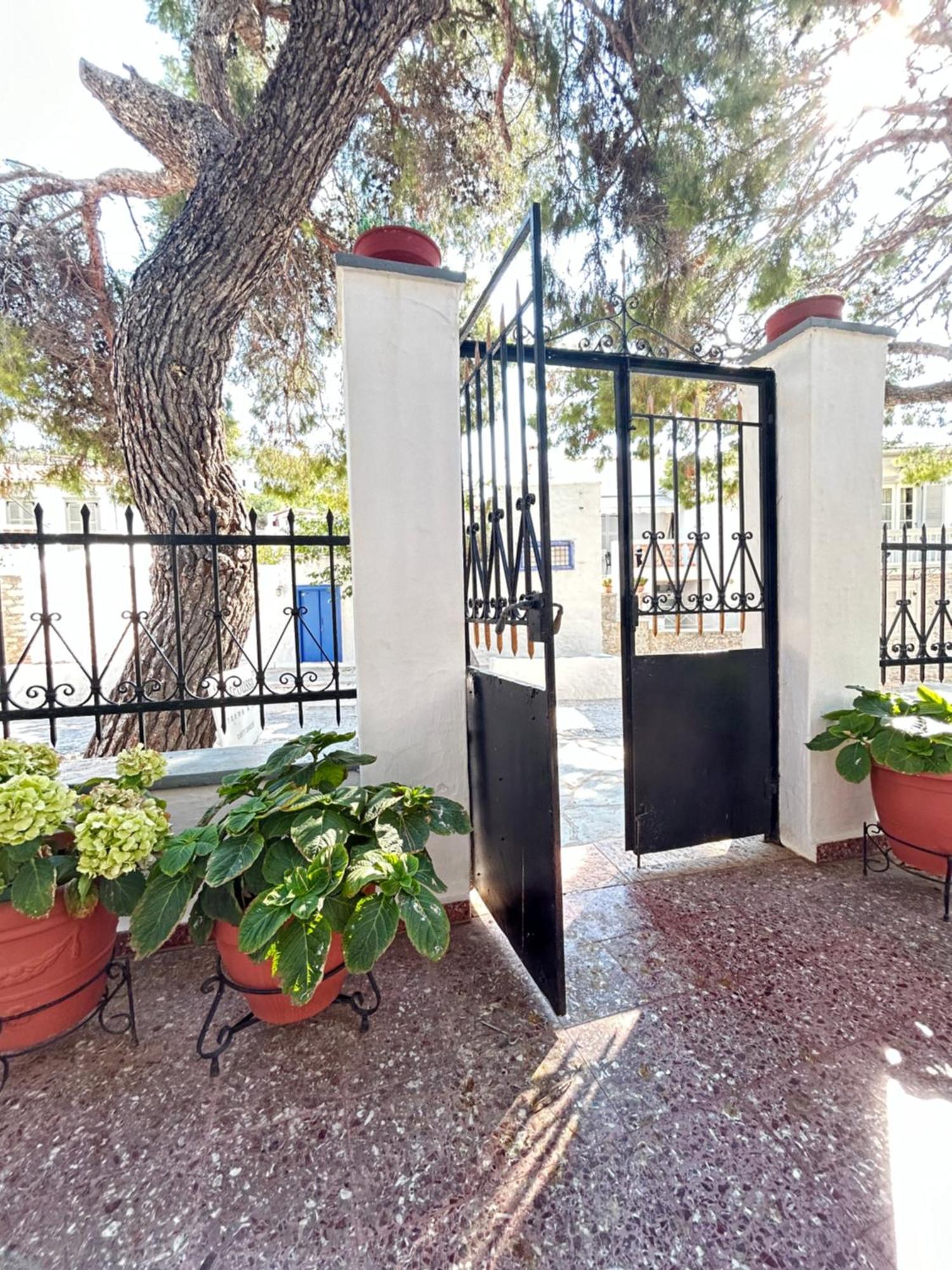 Piteoussa Plus Hydra Buitenkant foto